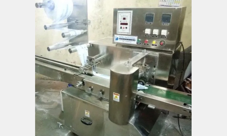 Sponge-Pouch-Packing-Machine