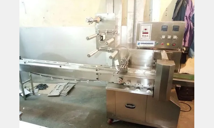 Surgical-Cotton-Roller-Packing-Machine
